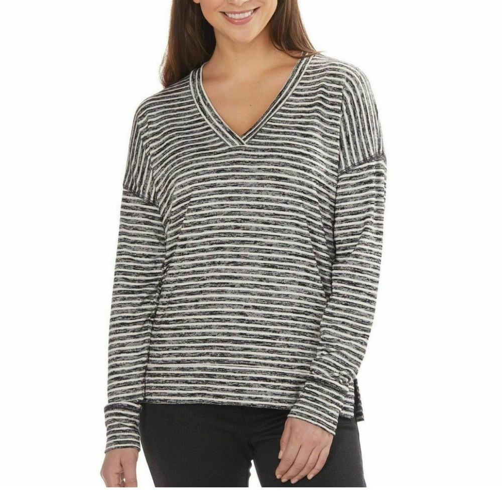 Striped V-Neck top. Womans XXL - Picture 1 of 8